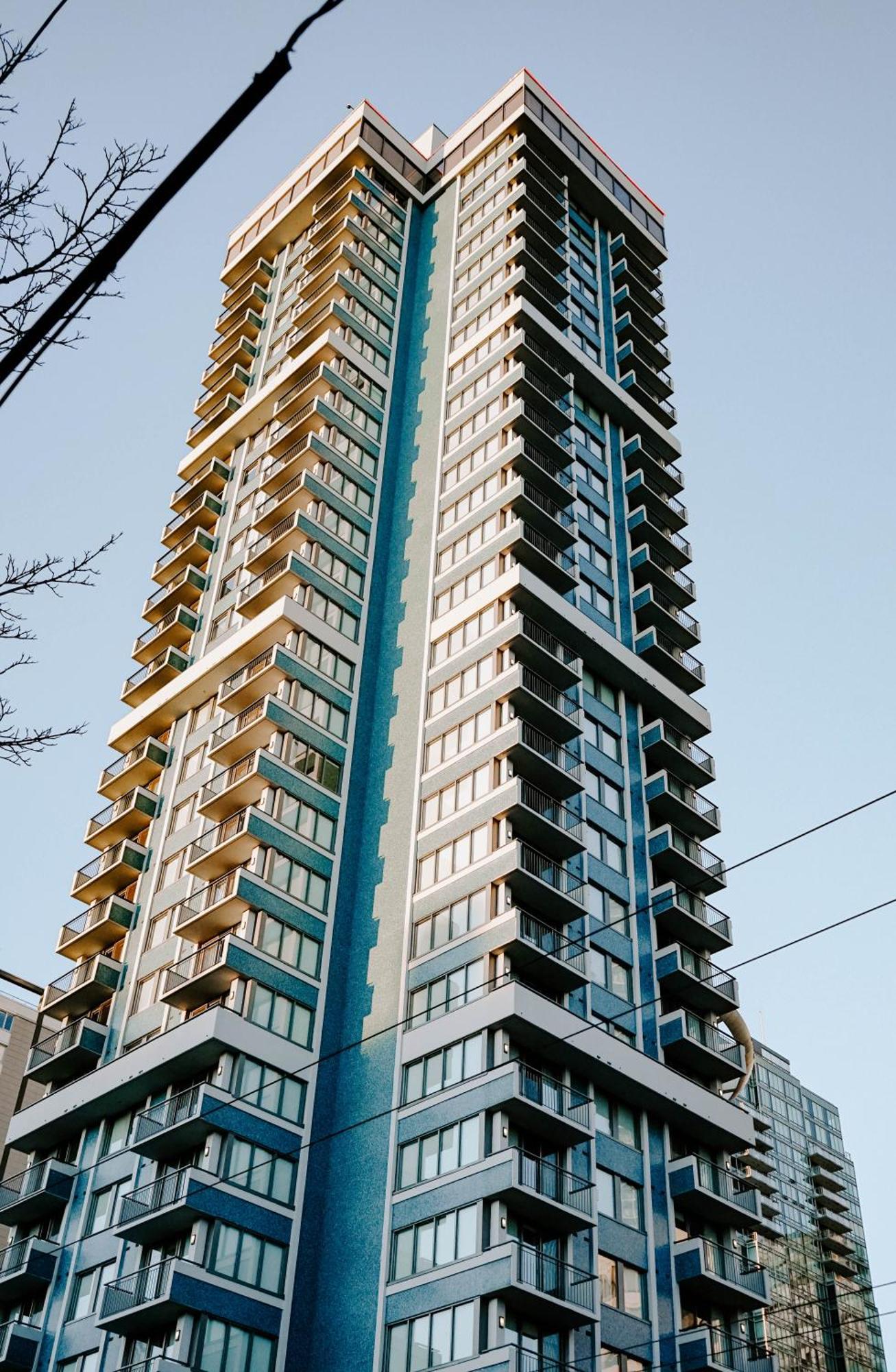 Blue Horizon Hotel Vancouver Exterior photo